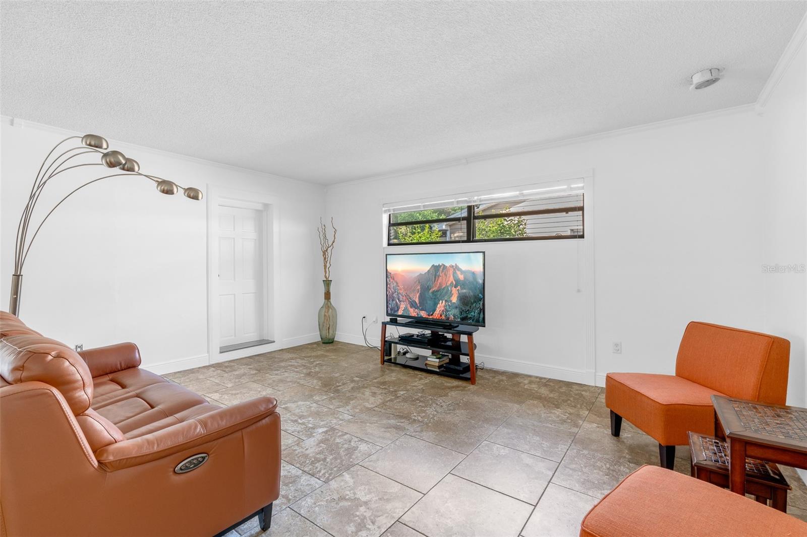 Listing photo id 26 for 314 Hormigas Street