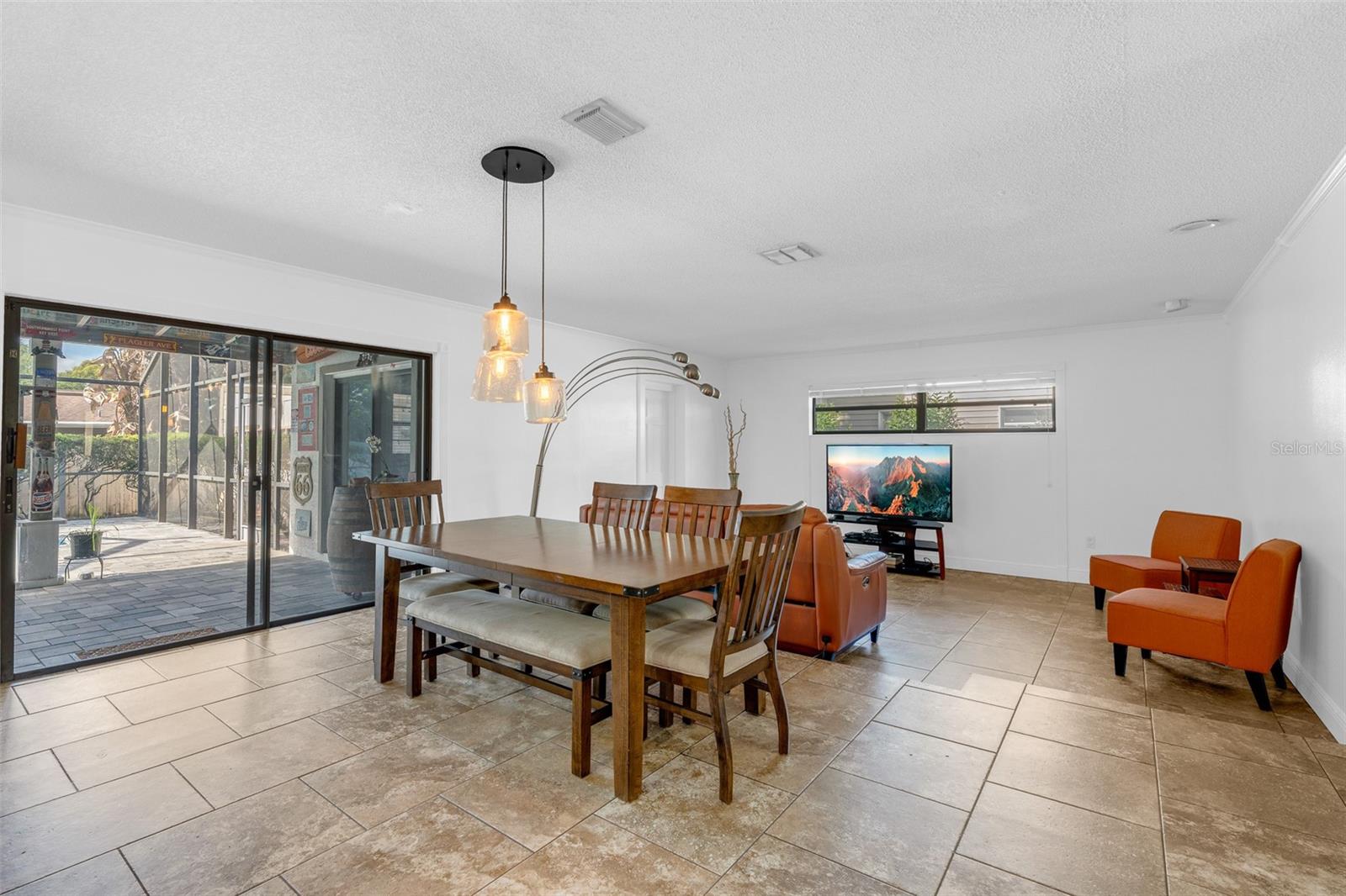 Listing photo id 30 for 314 Hormigas Street