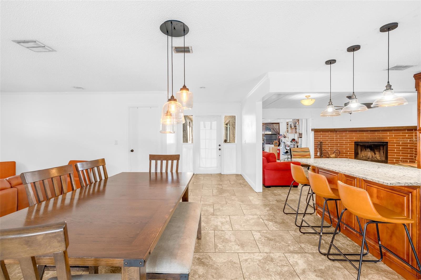 Listing photo id 37 for 314 Hormigas Street