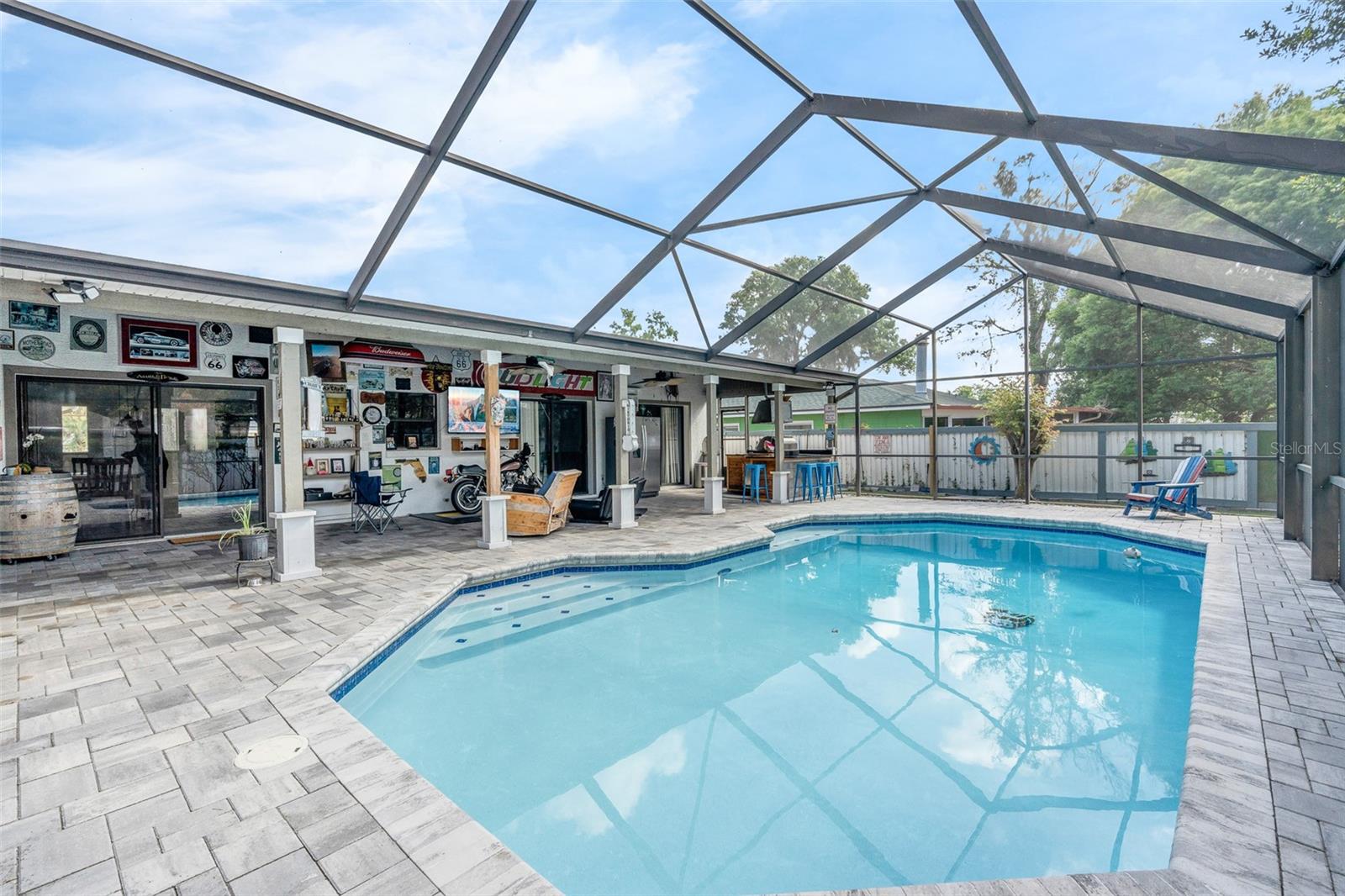 Listing photo id 44 for 314 Hormigas Street