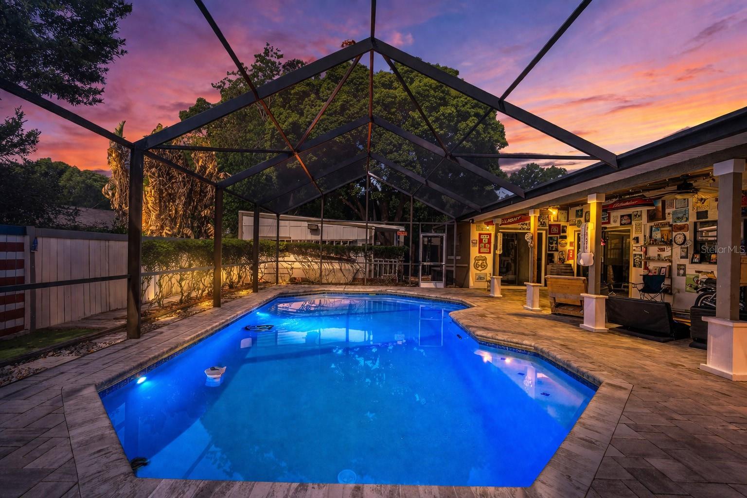 Listing photo id 47 for 314 Hormigas Street