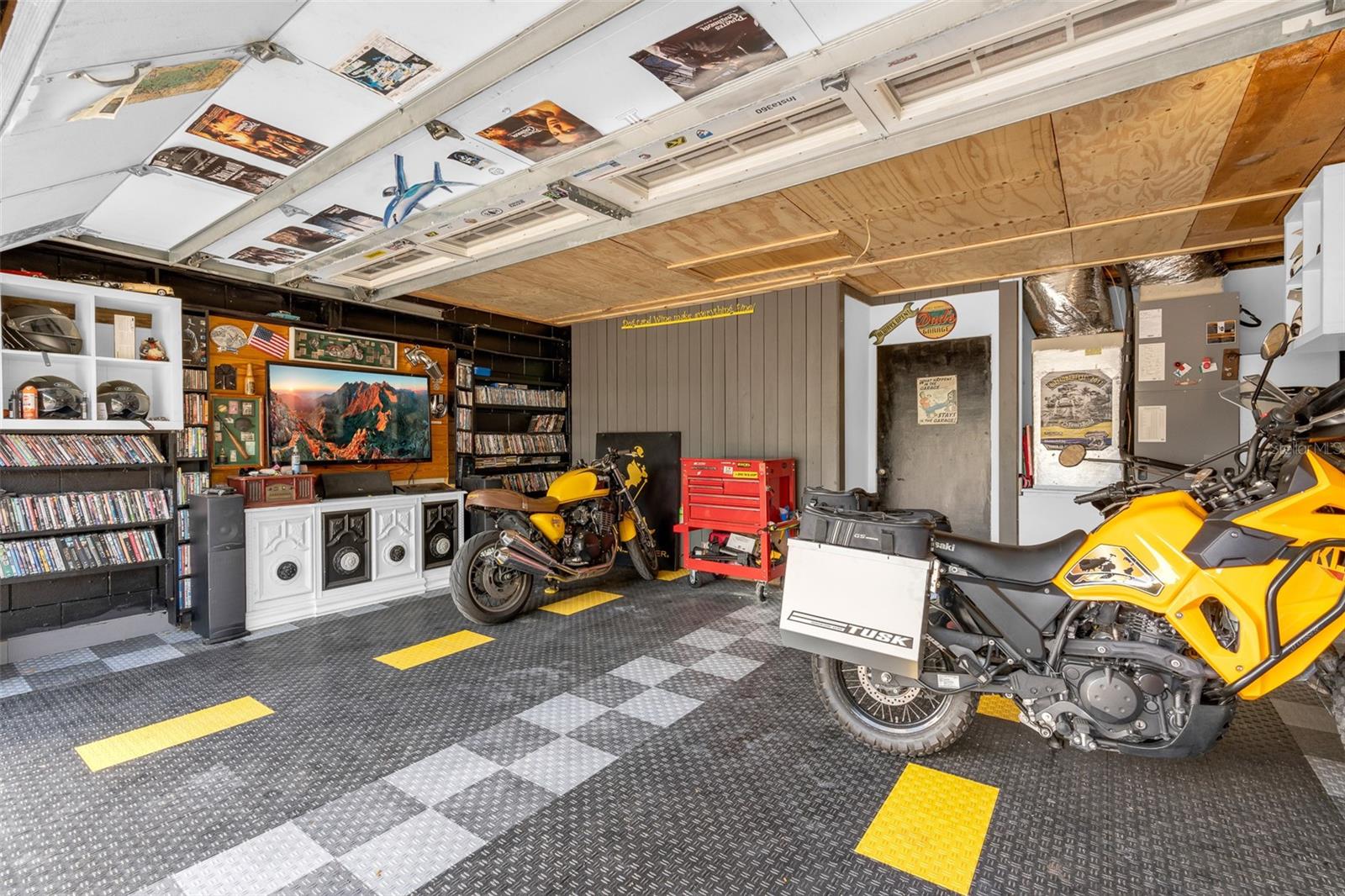 Listing photo id 51 for 314 Hormigas Street