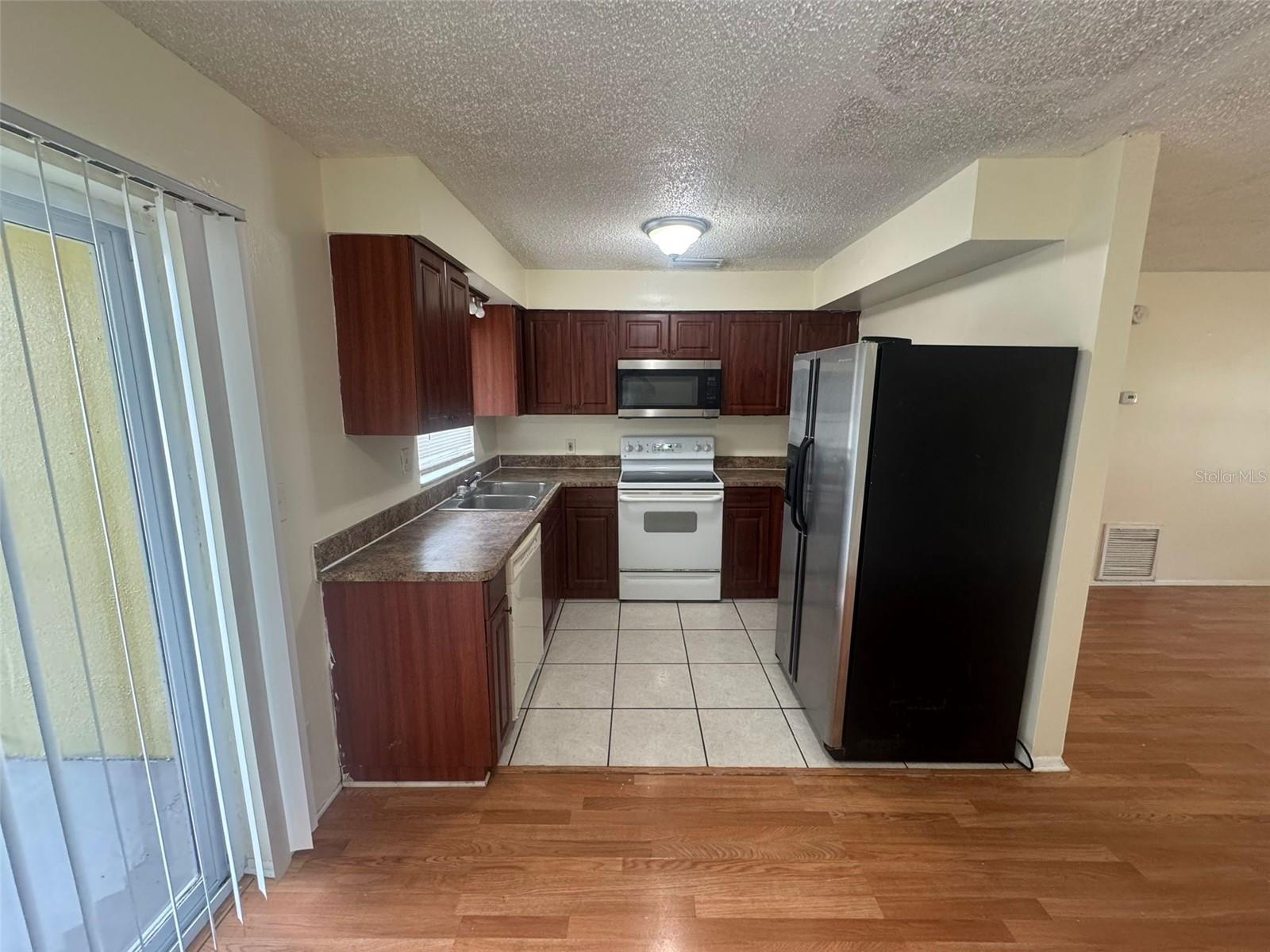 Image 6 of 26 For 2800 113th Avenue B1204