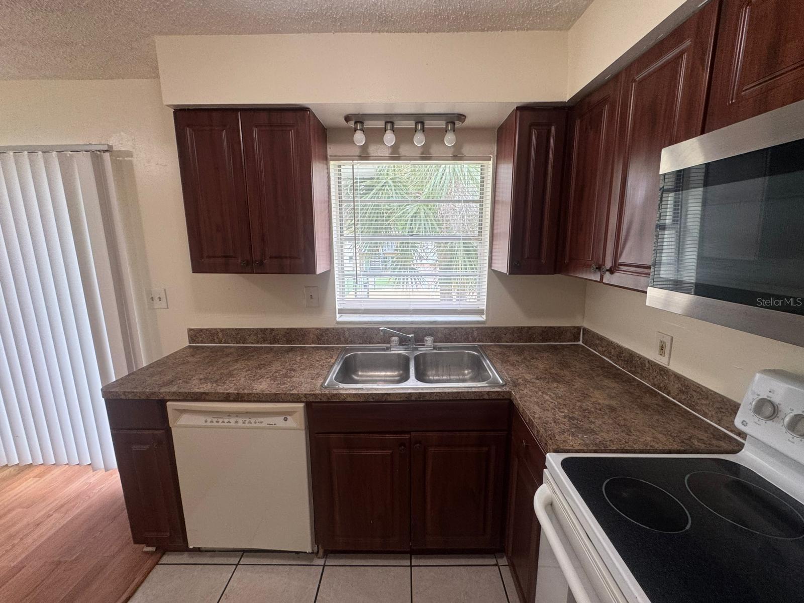 Image 7 of 26 For 2800 113th Avenue B1204