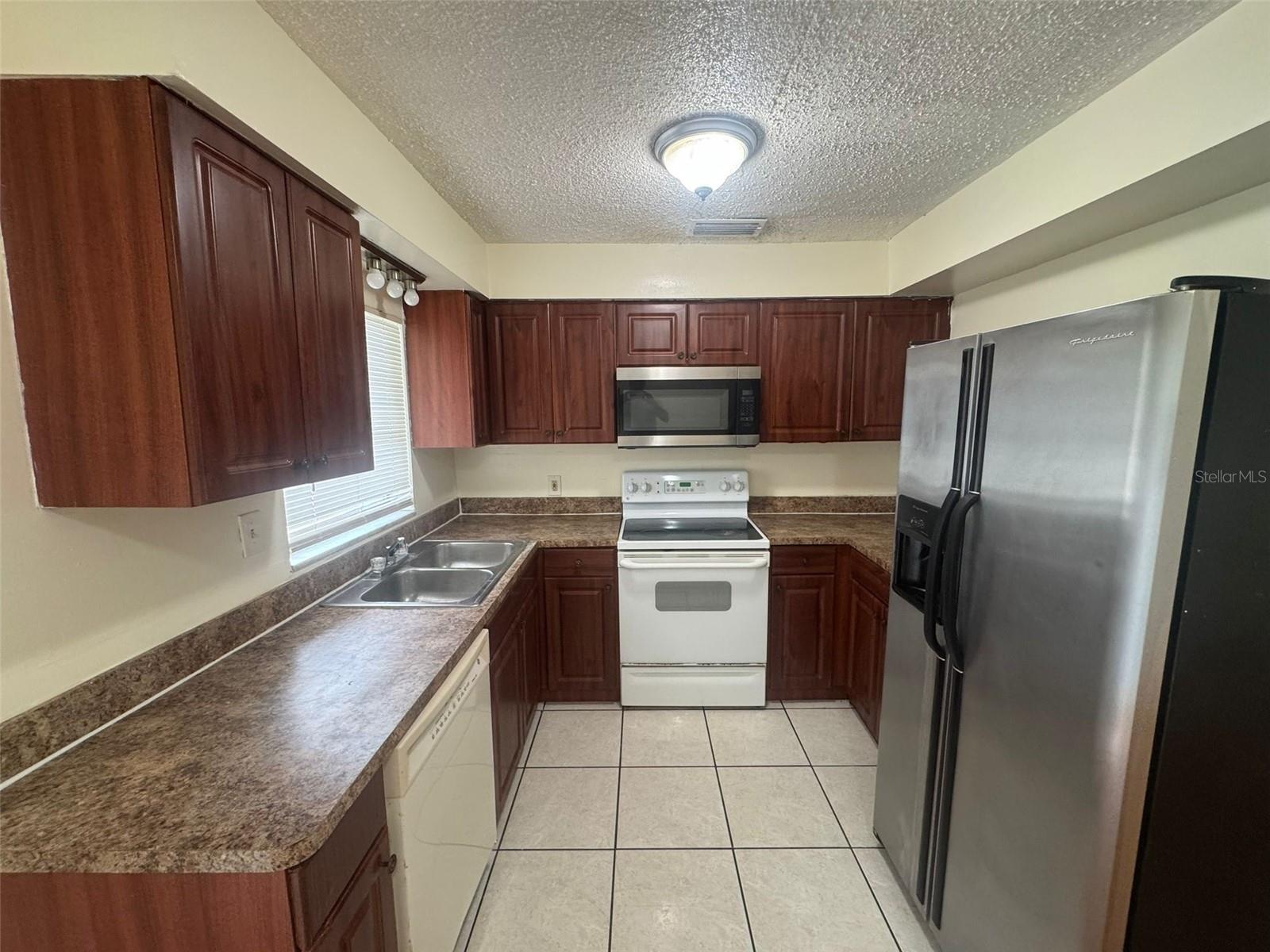 Image 8 of 26 For 2800 113th Avenue B1204