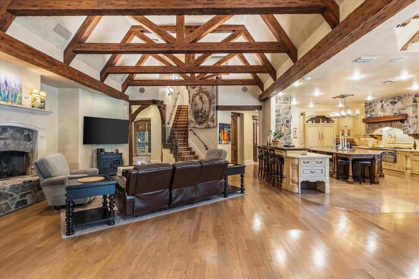 Listing photo id 8 for 2878 Markham Woods Road