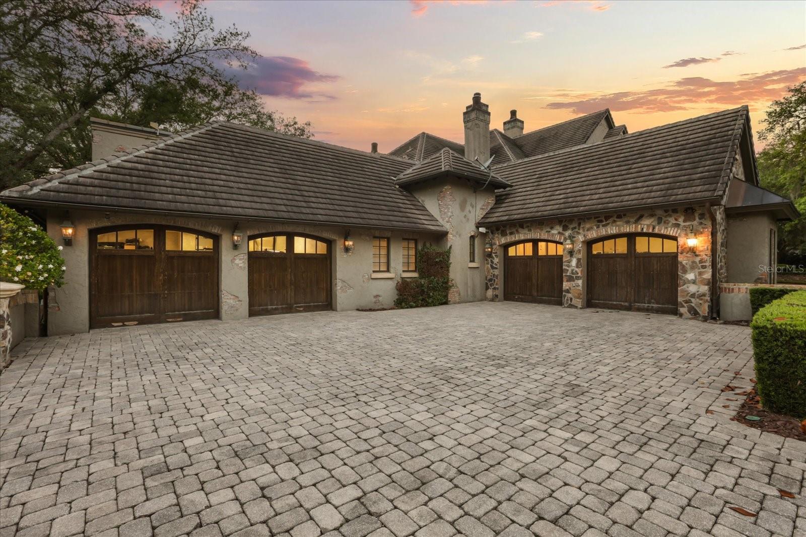 Listing photo id 0 for 2878 Markham Woods Road