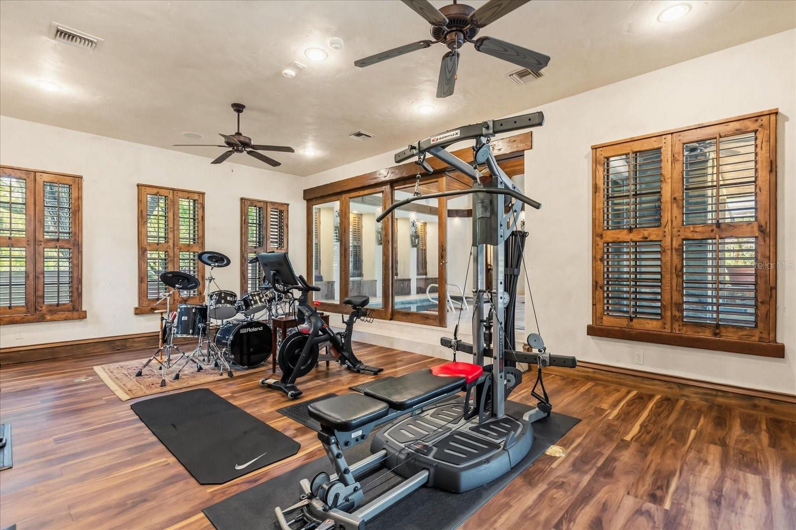 Listing photo id 21 for 2878 Markham Woods Road