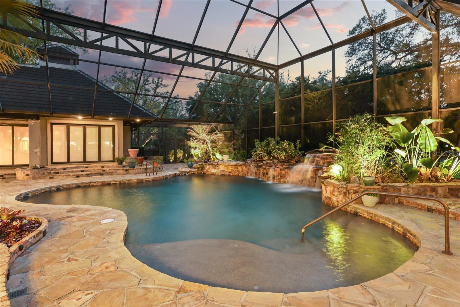 Listing photo id 1 for 2878 Markham Woods Road