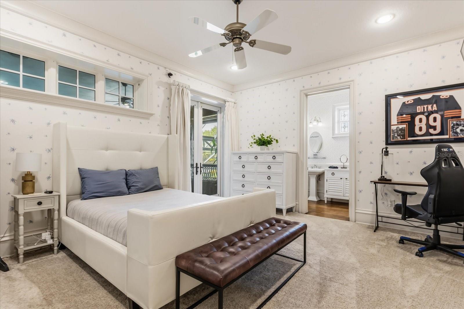 Listing photo id 31 for 2878 Markham Woods Road