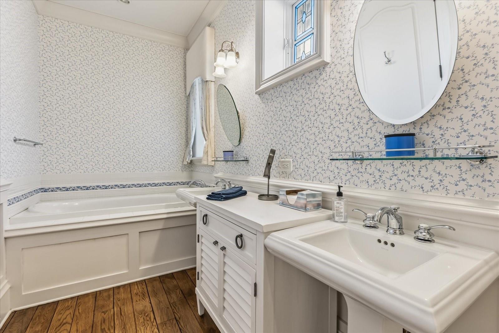 Listing photo id 32 for 2878 Markham Woods Road