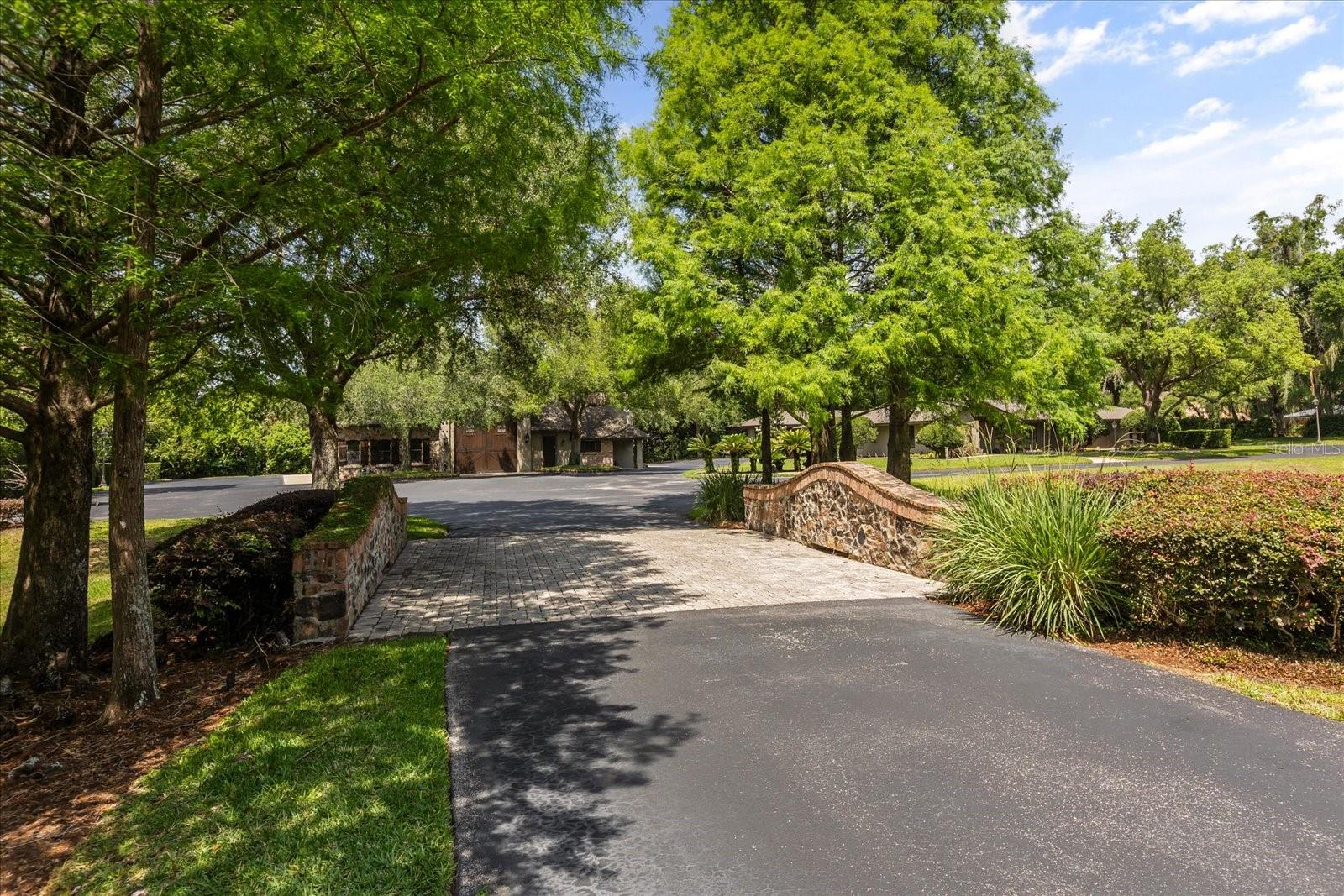 Listing photo id 40 for 2878 Markham Woods Road