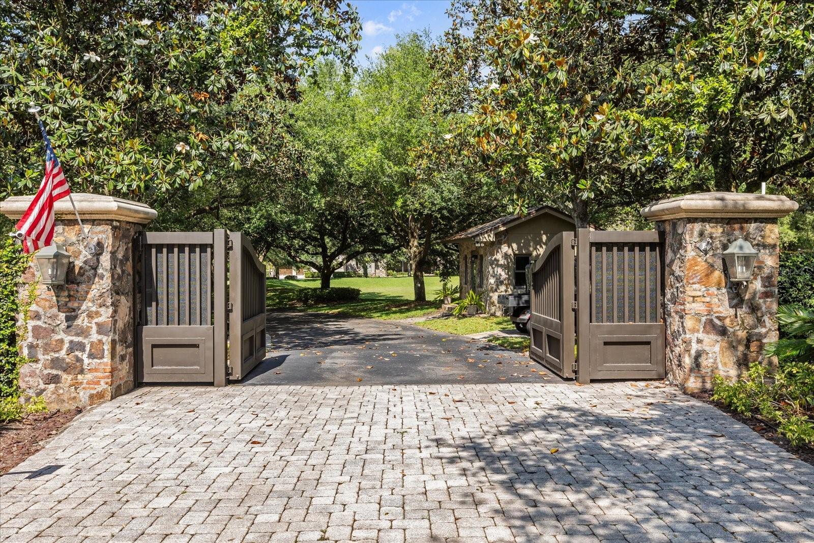Listing photo id 3 for 2878 Markham Woods Road