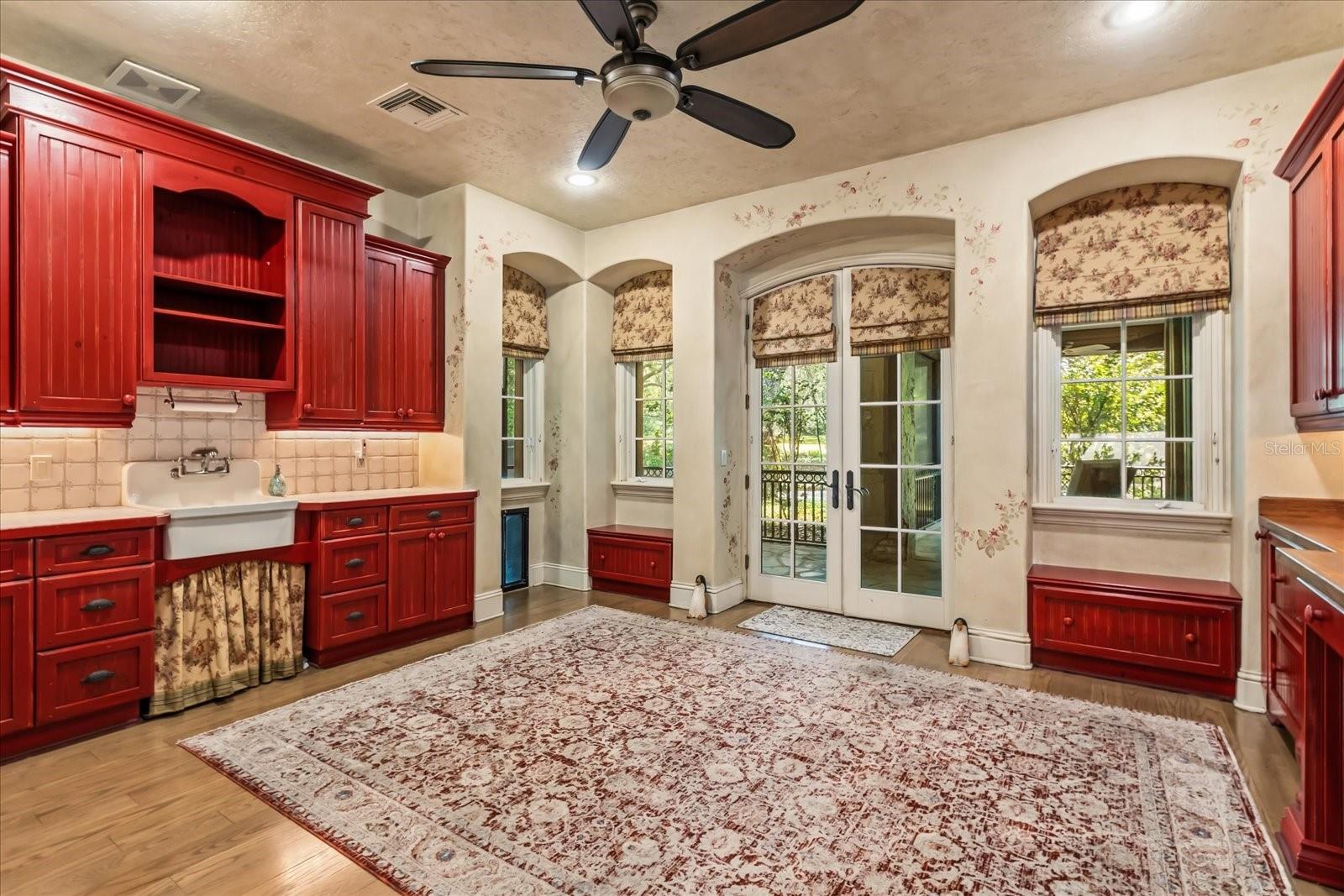 Listing photo id 48 for 2878 Markham Woods Road