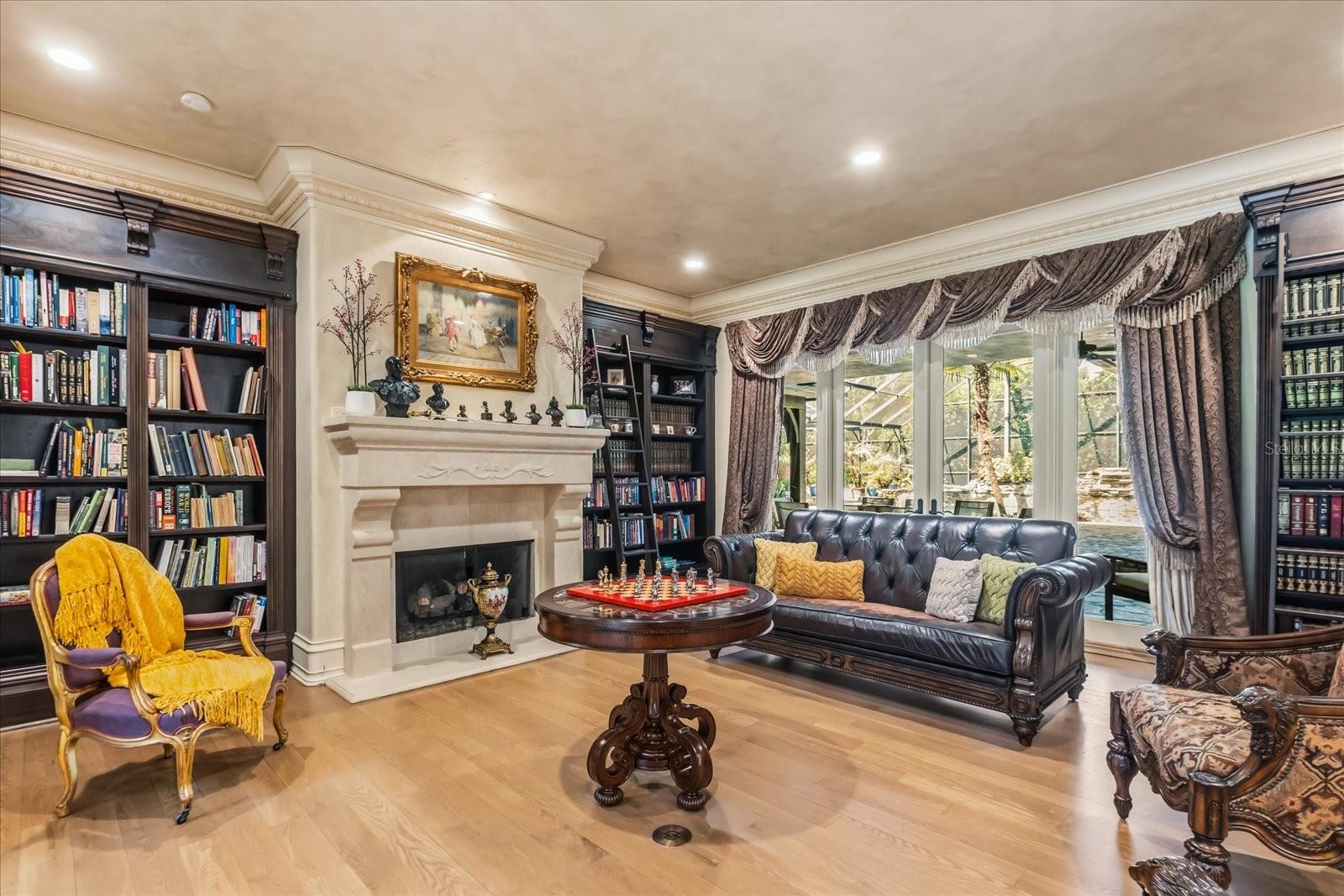 Listing photo id 7 for 2878 Markham Woods Road