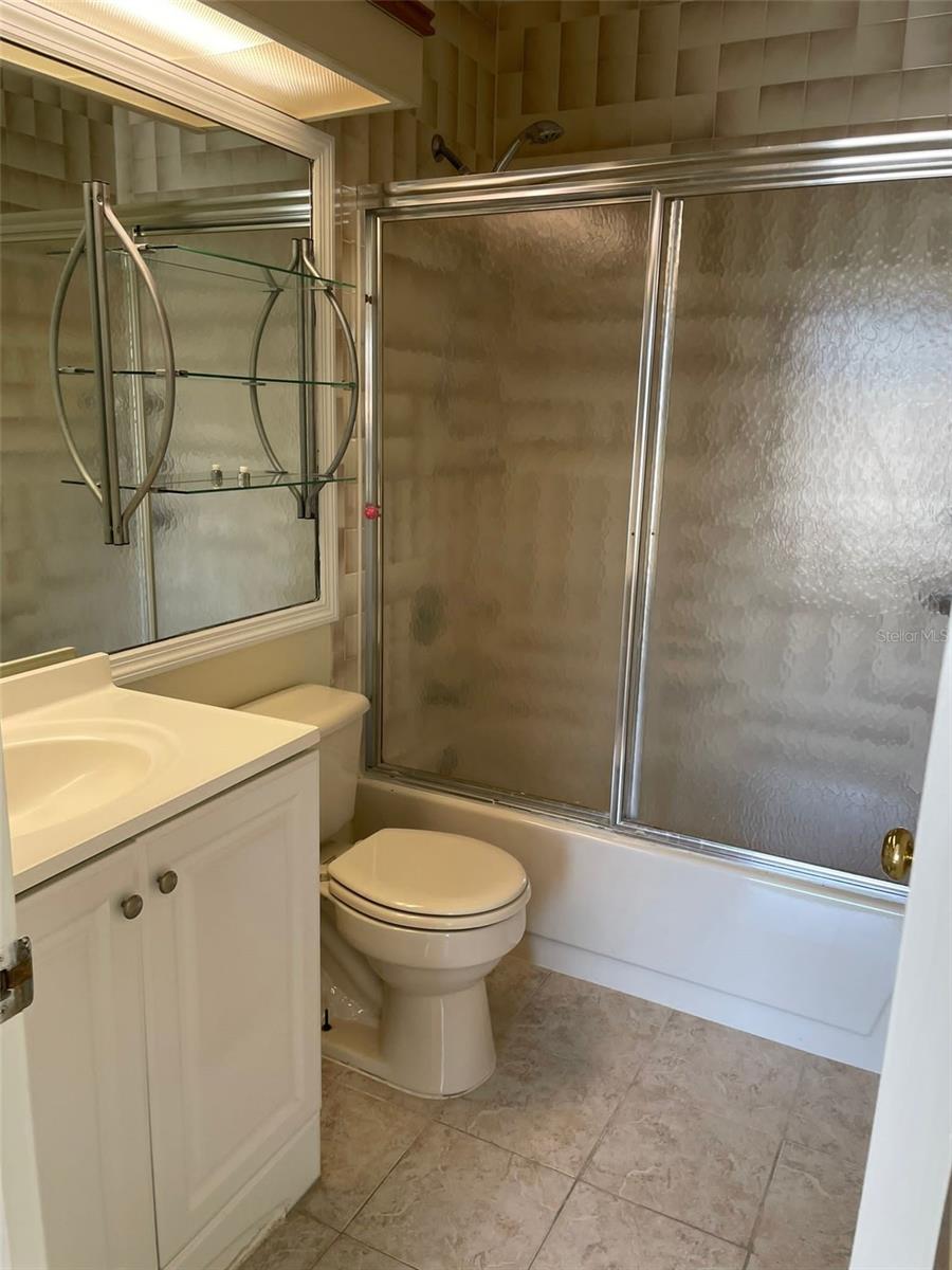 Image 16 of 18 For 7327 Forest Hill Court 223