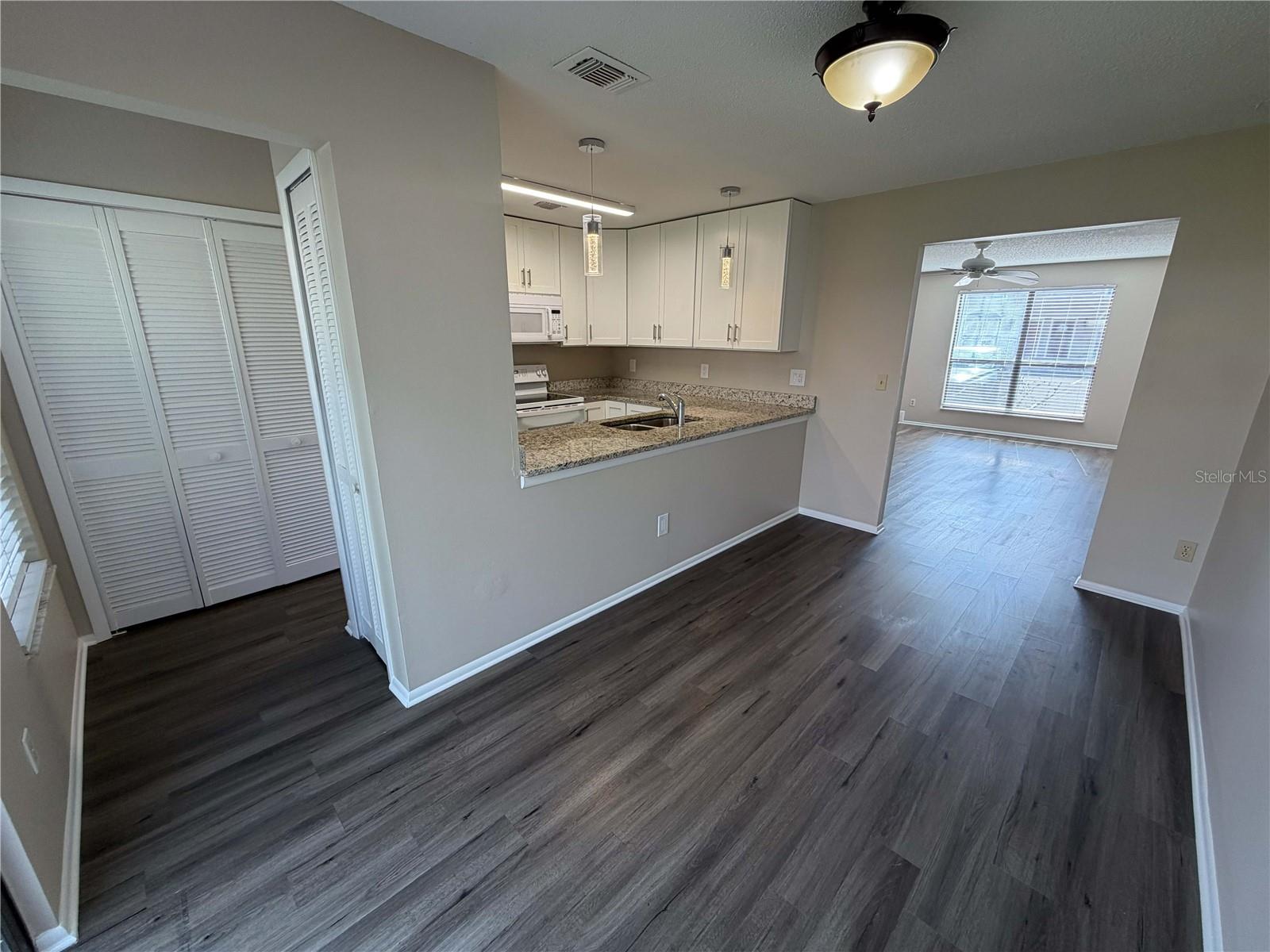 Image 5 of 19 For 603 Casa Park Court O