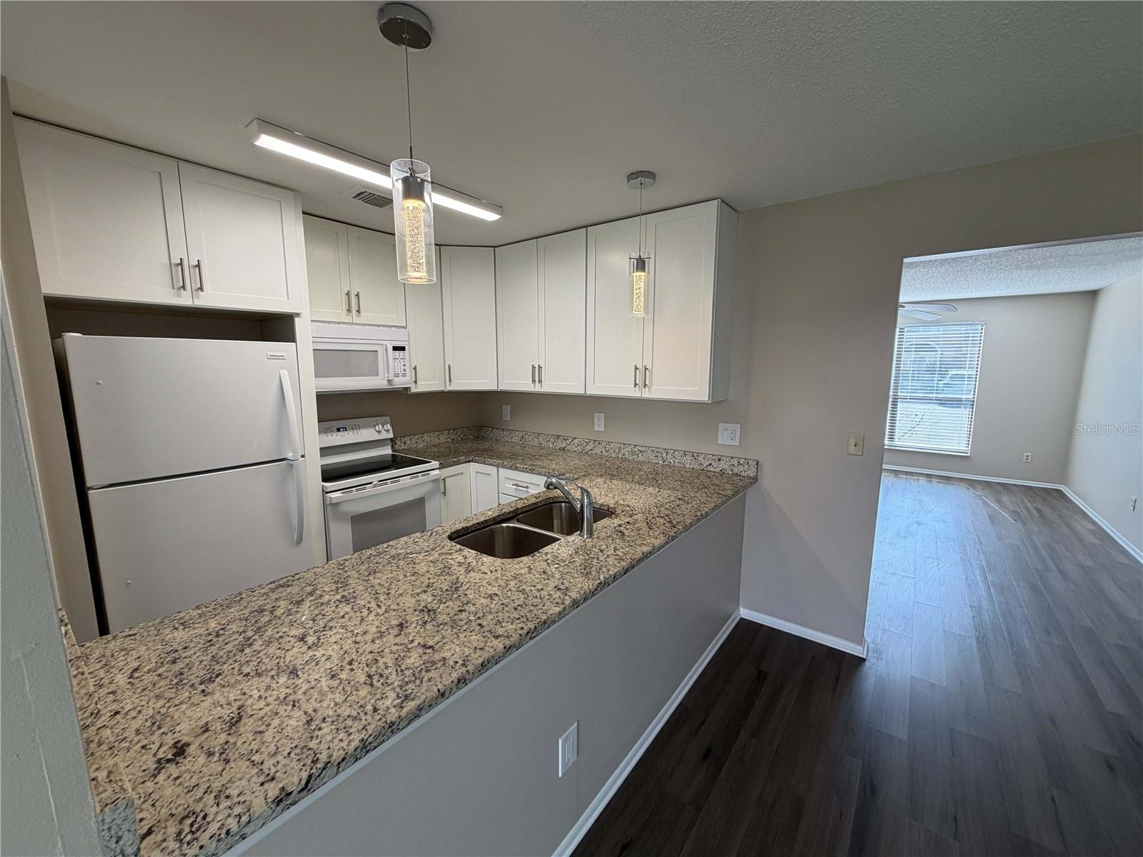 Image 6 of 19 For 603 Casa Park Court O
