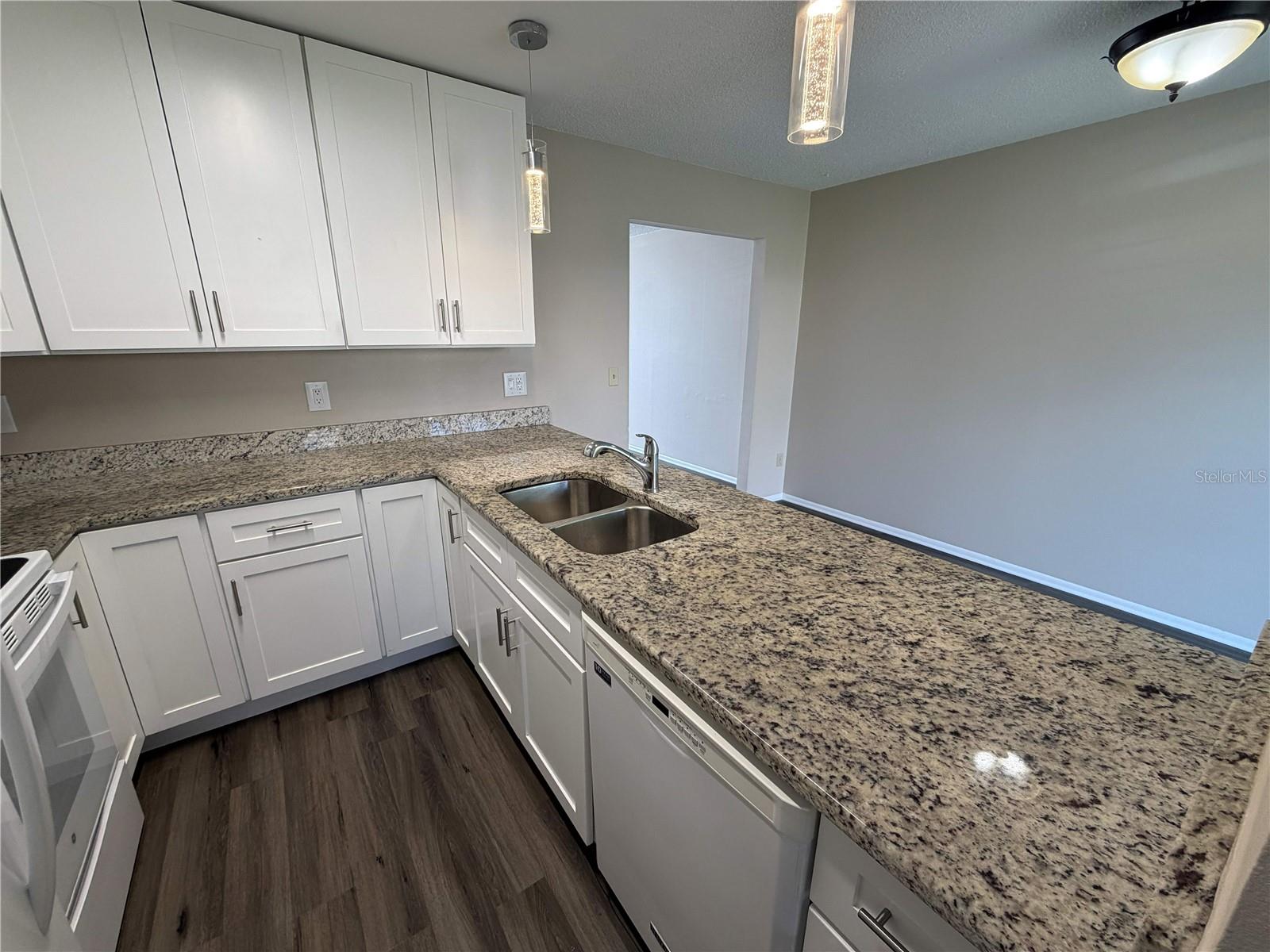 Image 7 of 19 For 603 Casa Park Court O