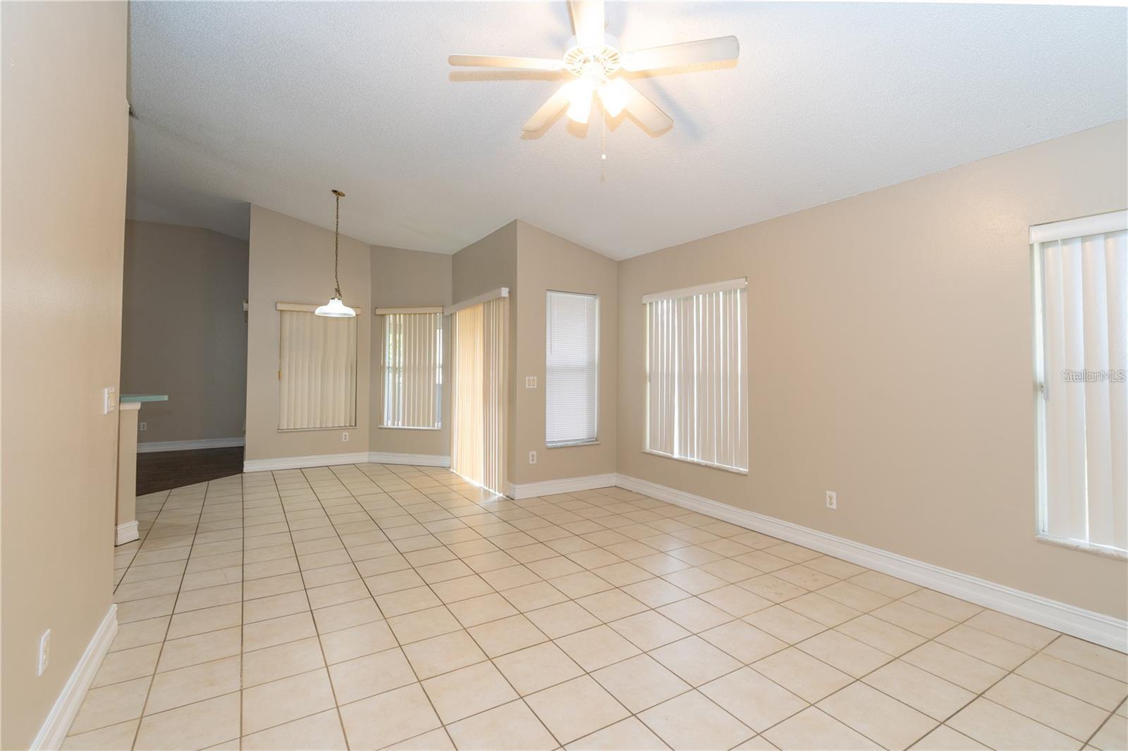 Image 16 of 38 For 12860 Waterhaven Circle