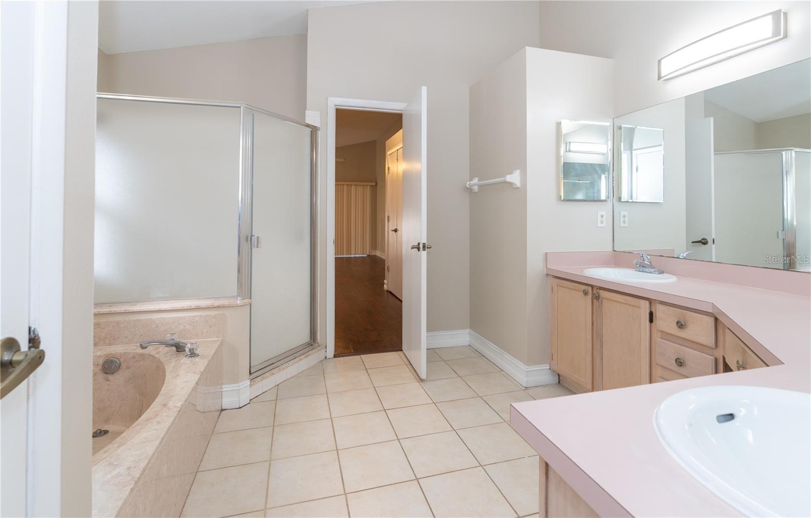 Image 20 of 38 For 12860 Waterhaven Circle