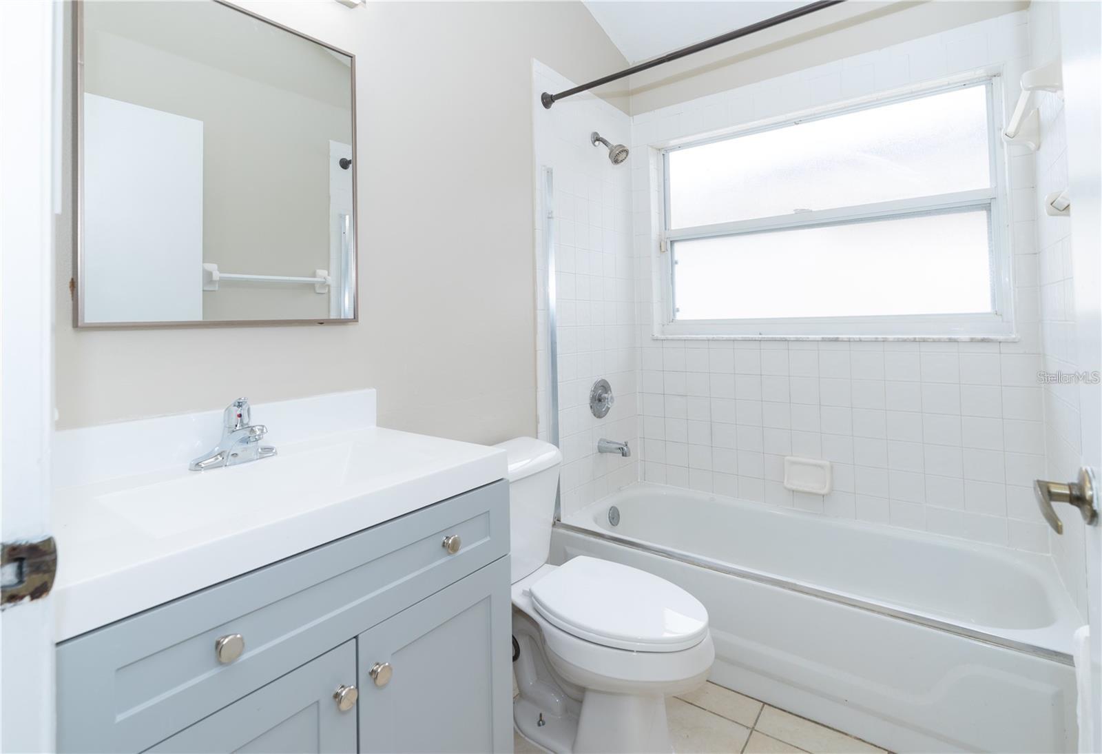 Image 30 of 38 For 12860 Waterhaven Circle