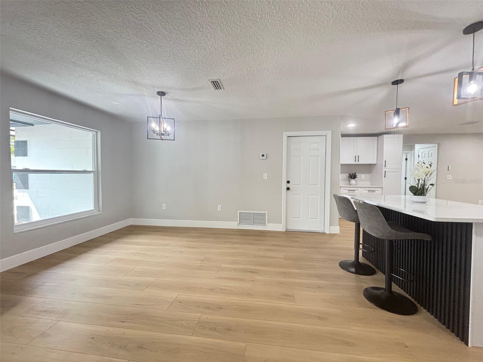 Image 10 of 36 For 1438 Tierra Circle