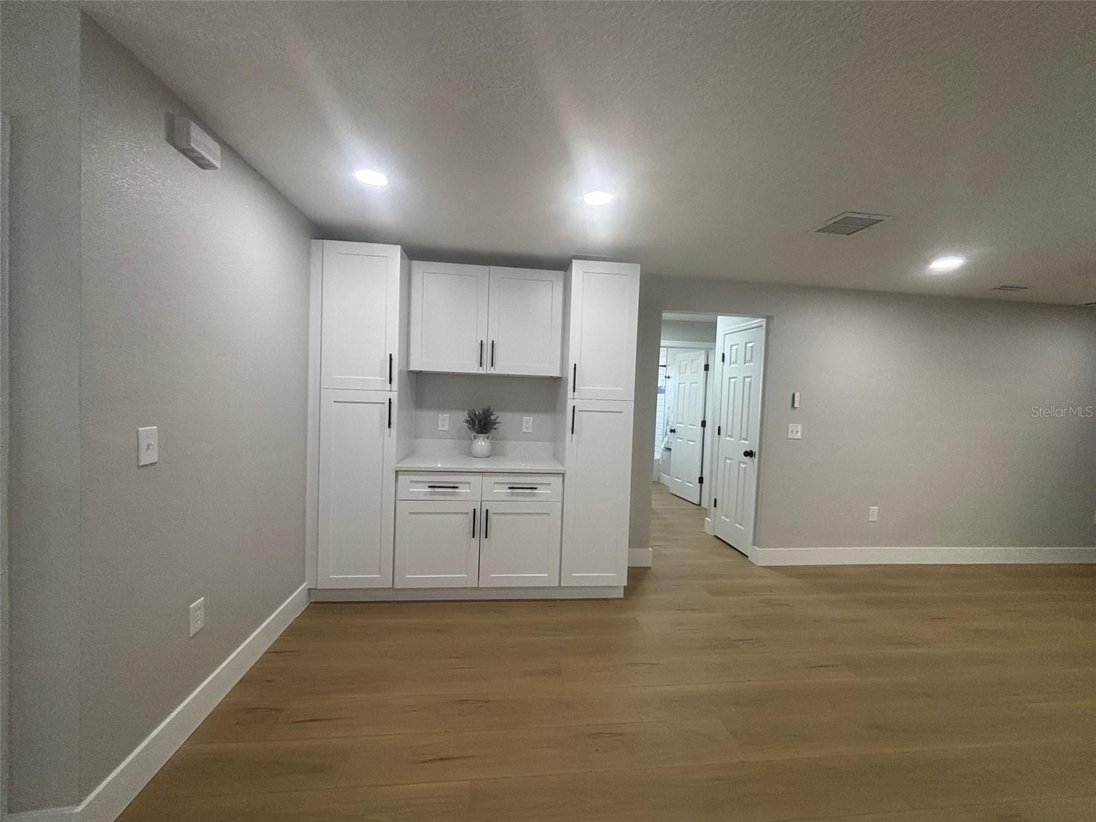 Image 14 of 36 For 1438 Tierra Circle