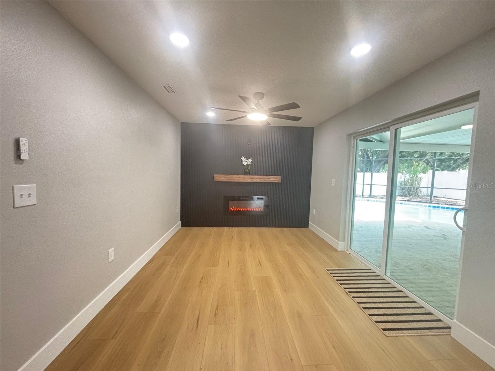 Image 16 of 36 For 1438 Tierra Circle