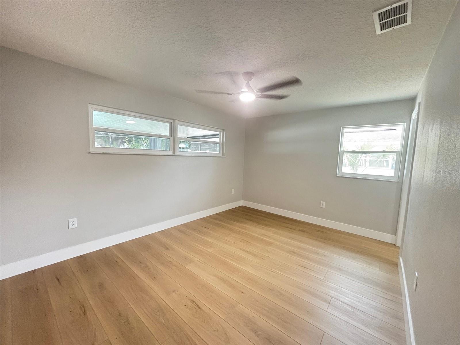 Image 20 of 36 For 1438 Tierra Circle