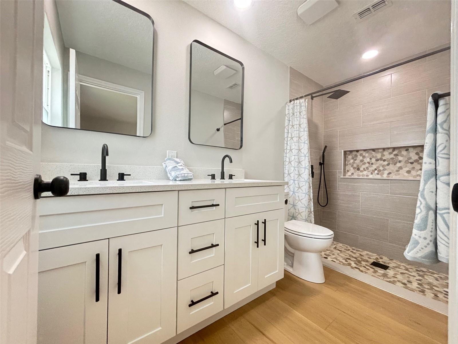 Image 23 of 36 For 1438 Tierra Circle