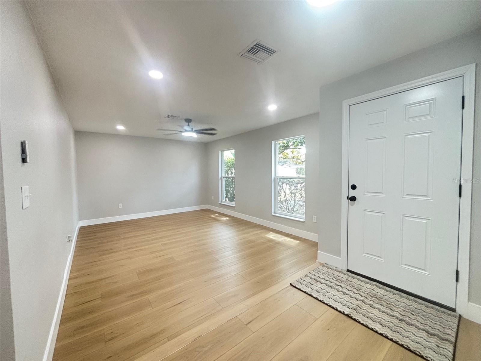Image 6 of 36 For 1438 Tierra Circle