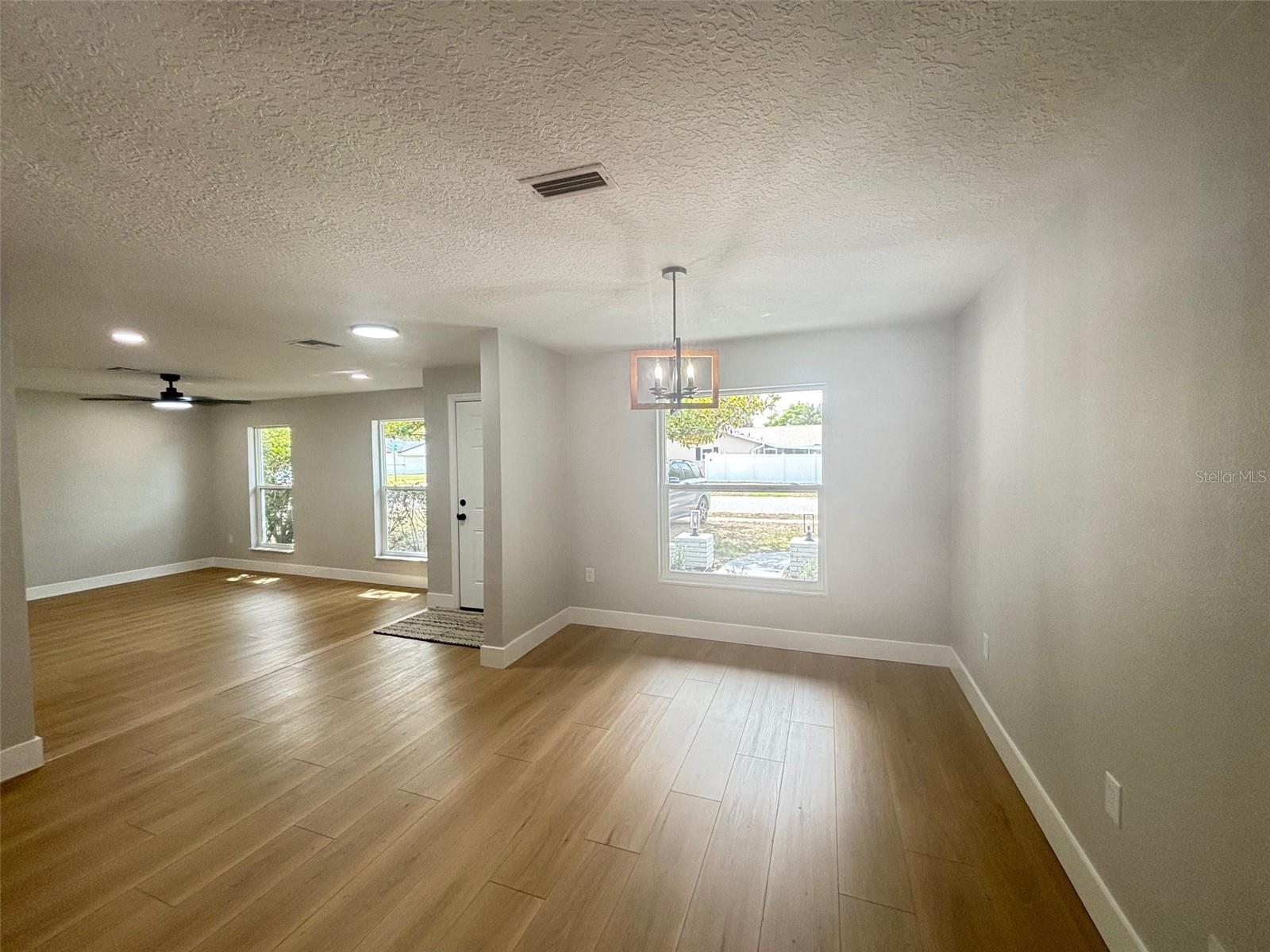 Image 8 of 36 For 1438 Tierra Circle