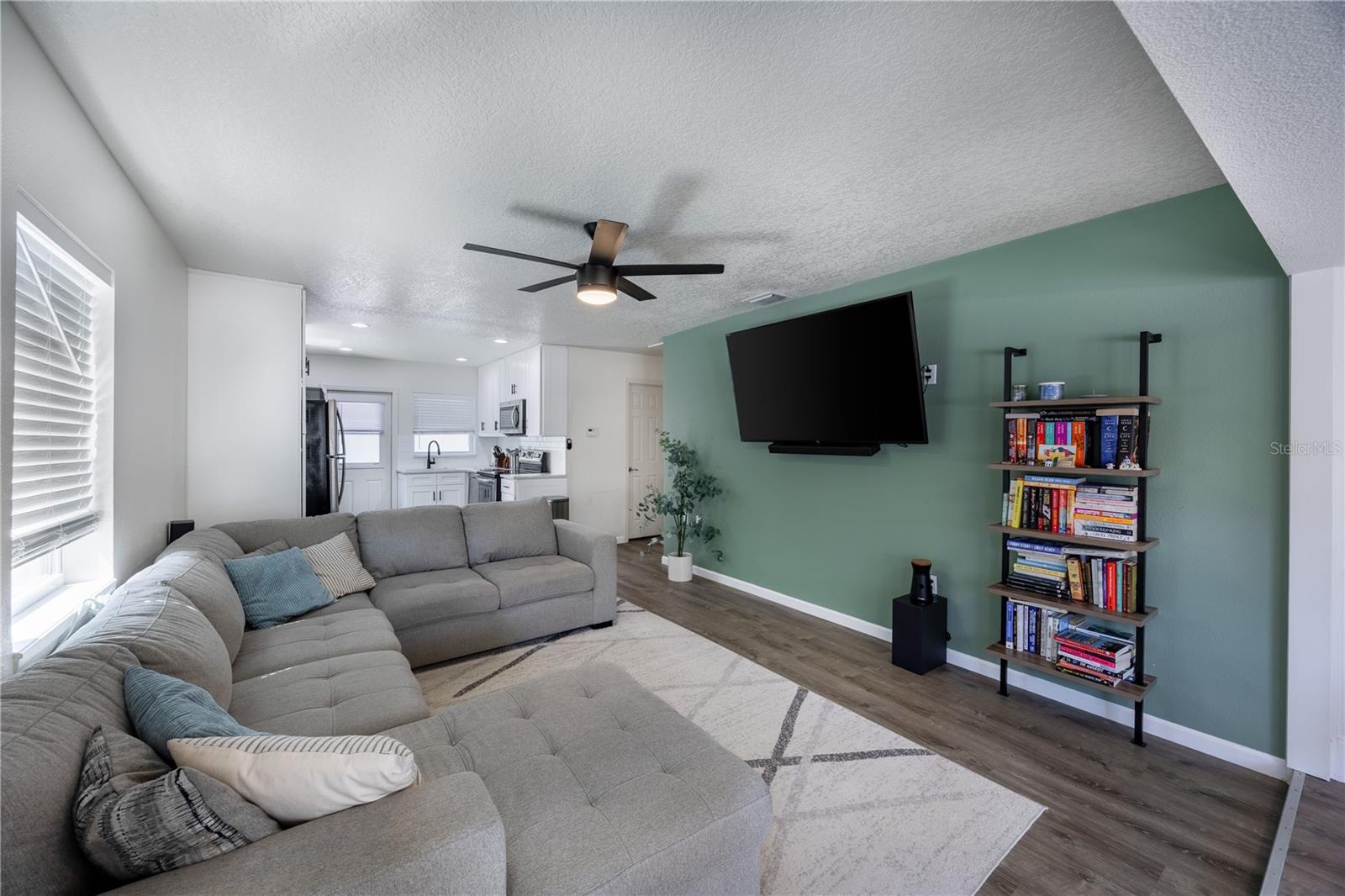 Image 4 of 13 For 1316 Bumby Avenue