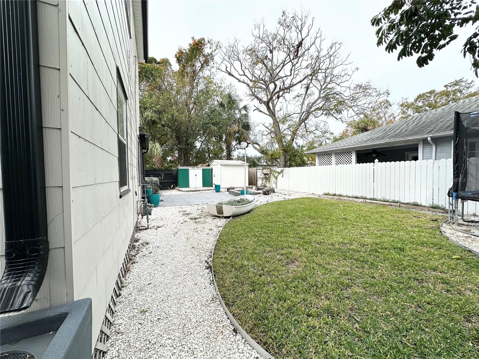 Image 33 of 37 For 3025 North A Street