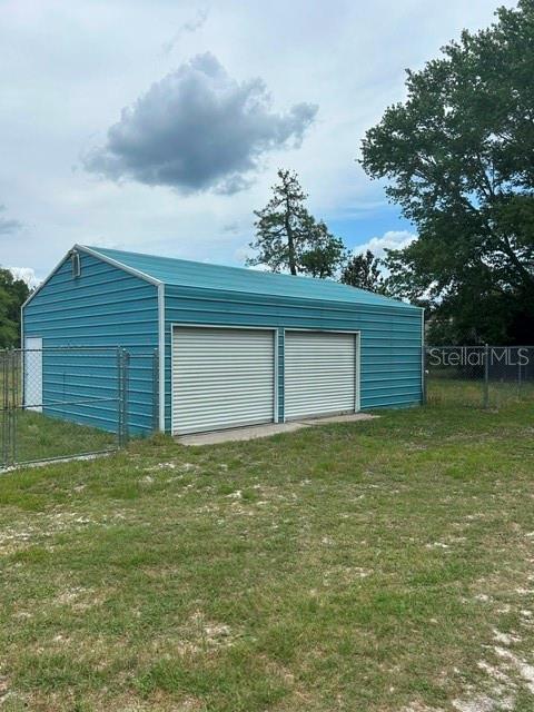 Listing photo id 10 for 5270 Mallard Road
