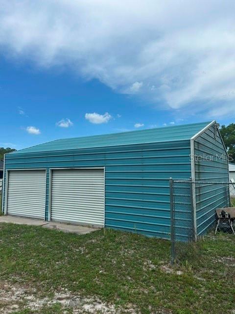 Listing photo id 11 for 5270 Mallard Road