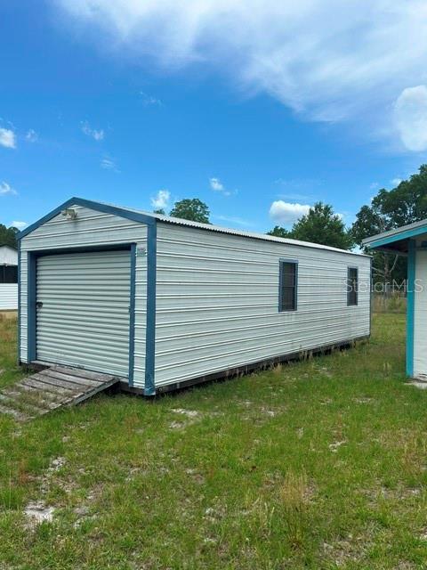 Listing photo id 15 for 5270 Mallard Road
