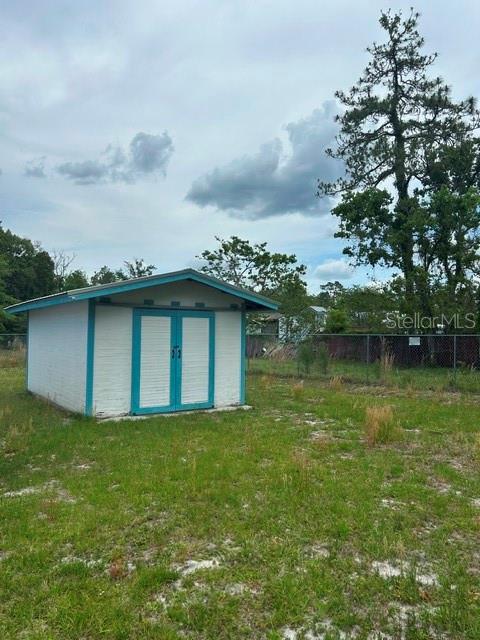 Listing photo id 17 for 5270 Mallard Road