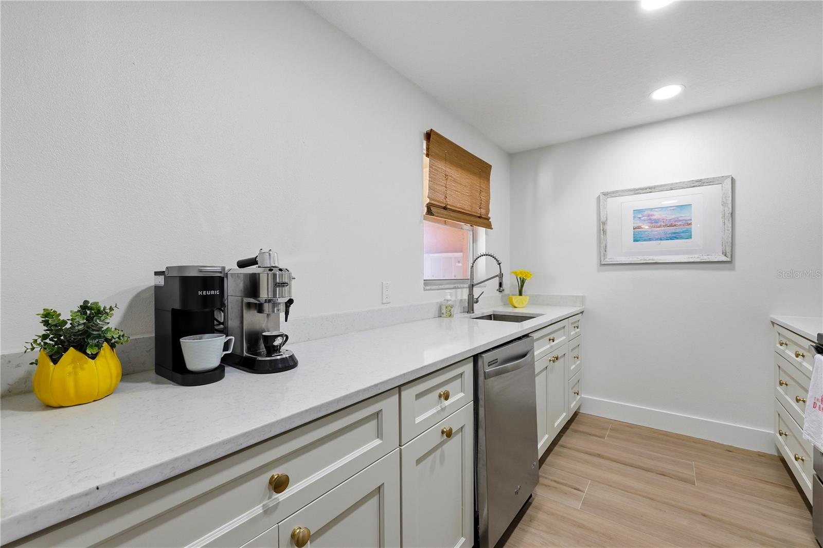 Image 14 of 20 For 3575 Gulf Boulevard 105