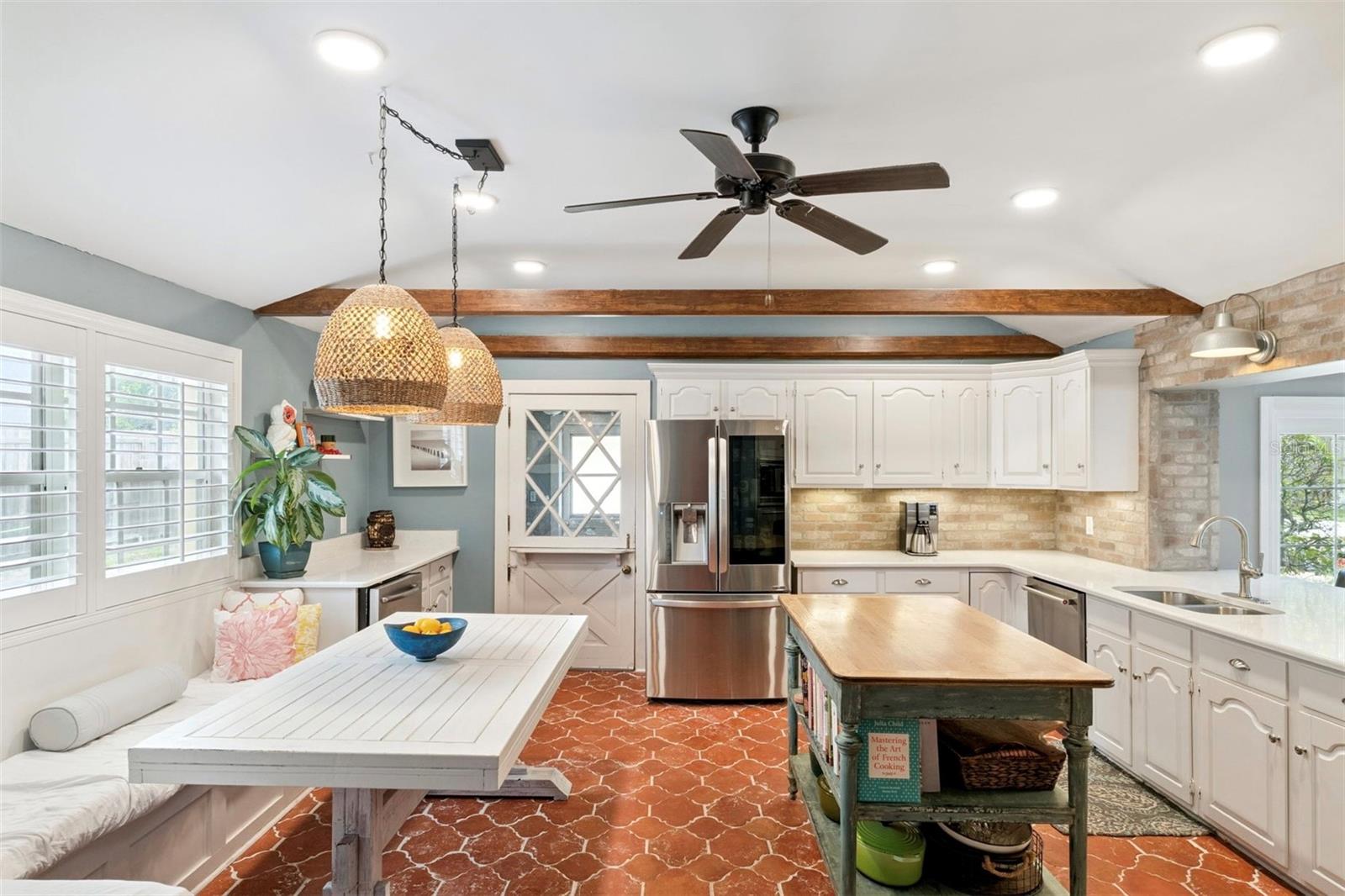 Listing photo id 8 for 1551 Waterwitch Drive