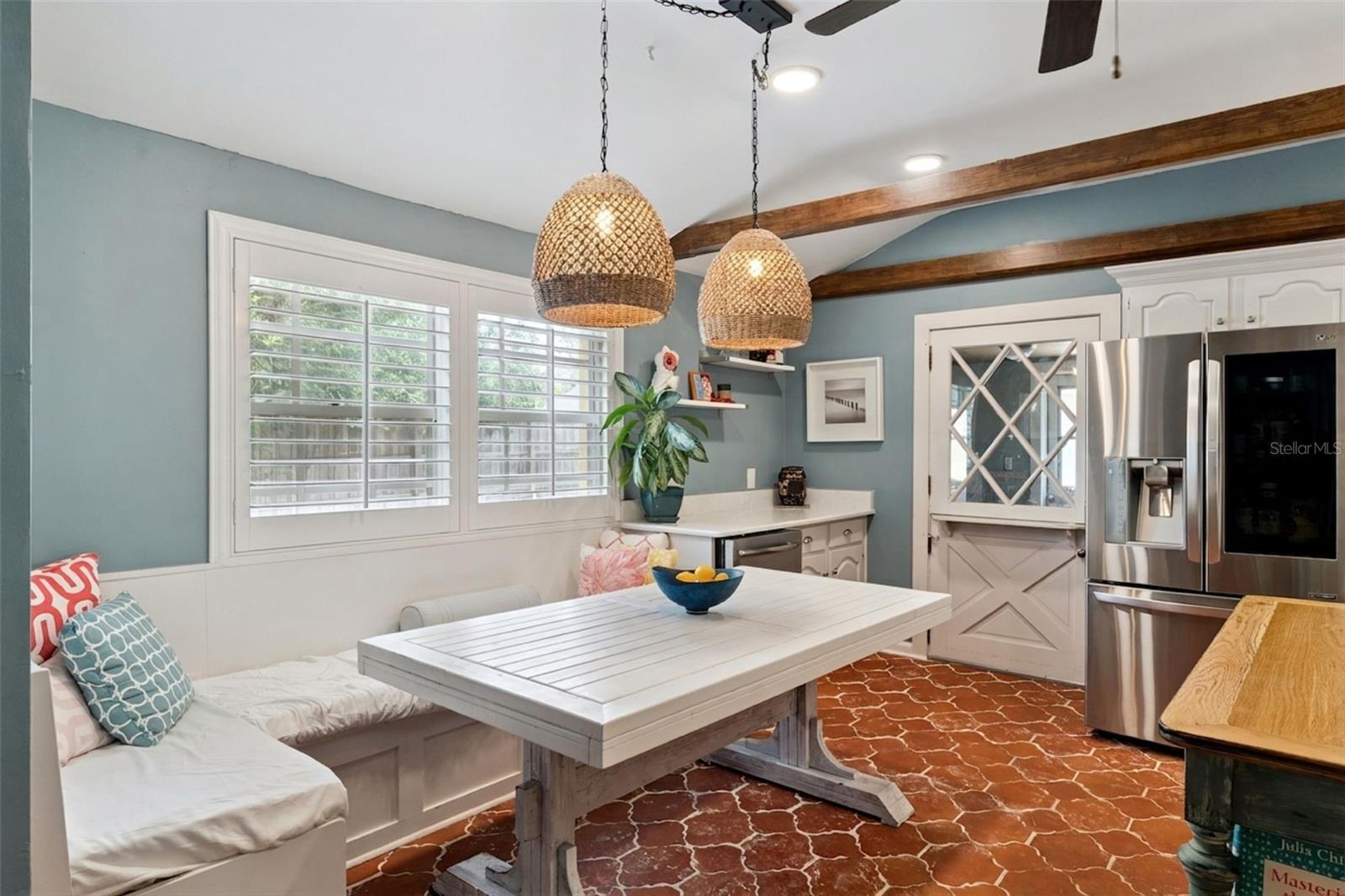 Listing photo id 9 for 1551 Waterwitch Drive