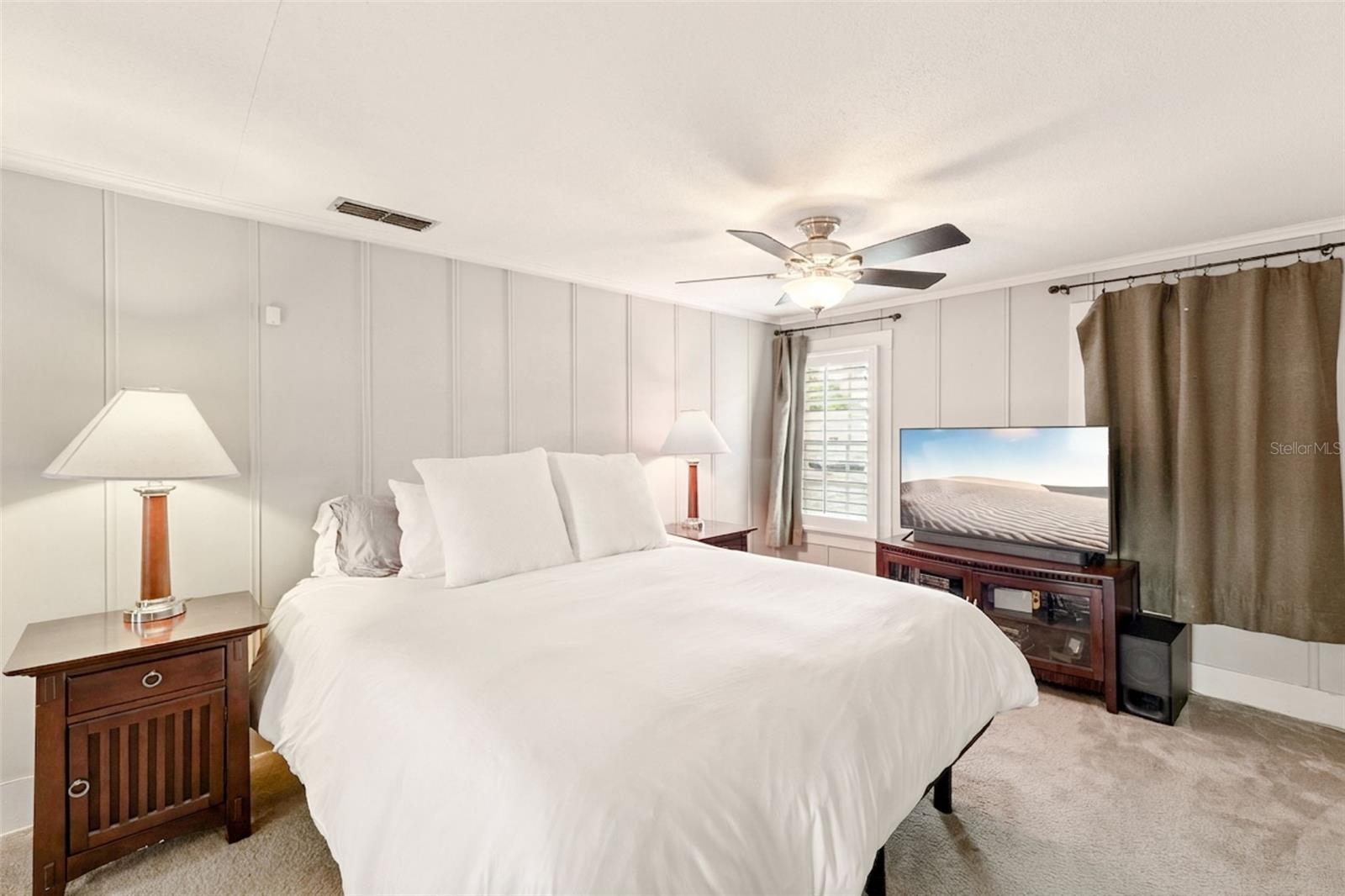 Listing photo id 20 for 1551 Waterwitch Drive