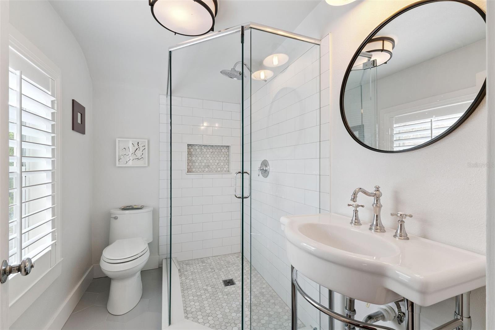 Listing photo id 27 for 1551 Waterwitch Drive