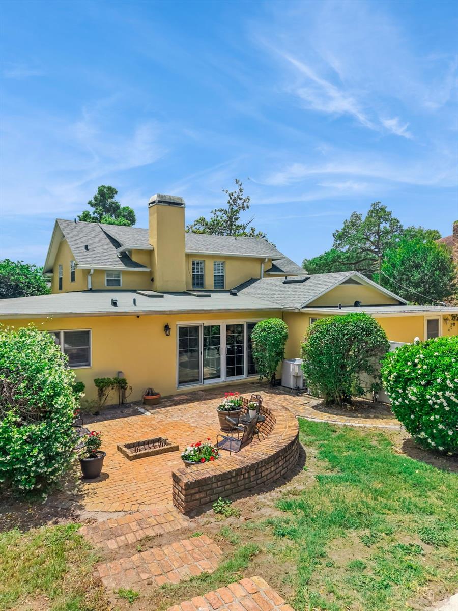 Listing photo id 30 for 1551 Waterwitch Drive