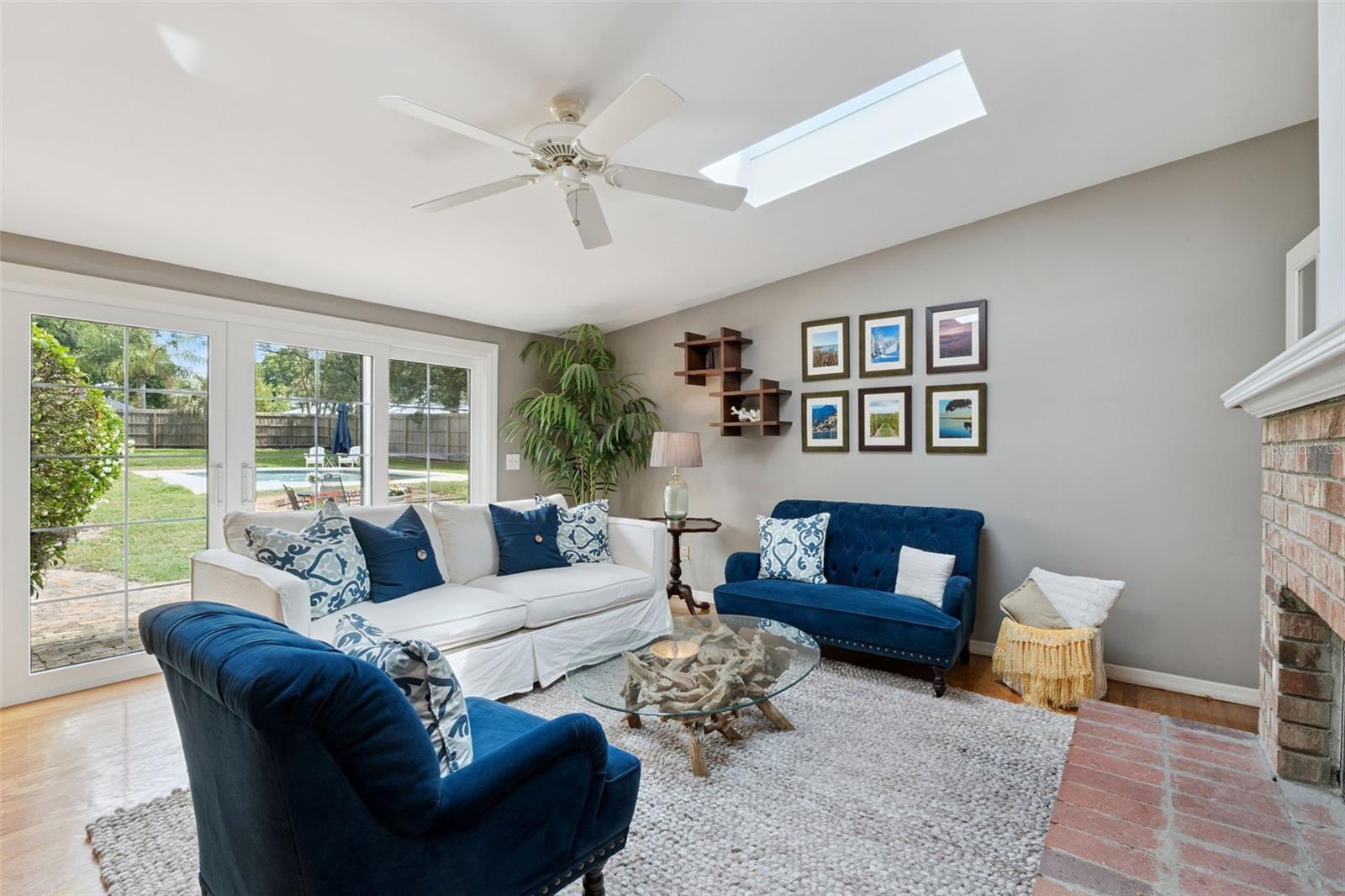 Listing photo id 6 for 1551 Waterwitch Drive