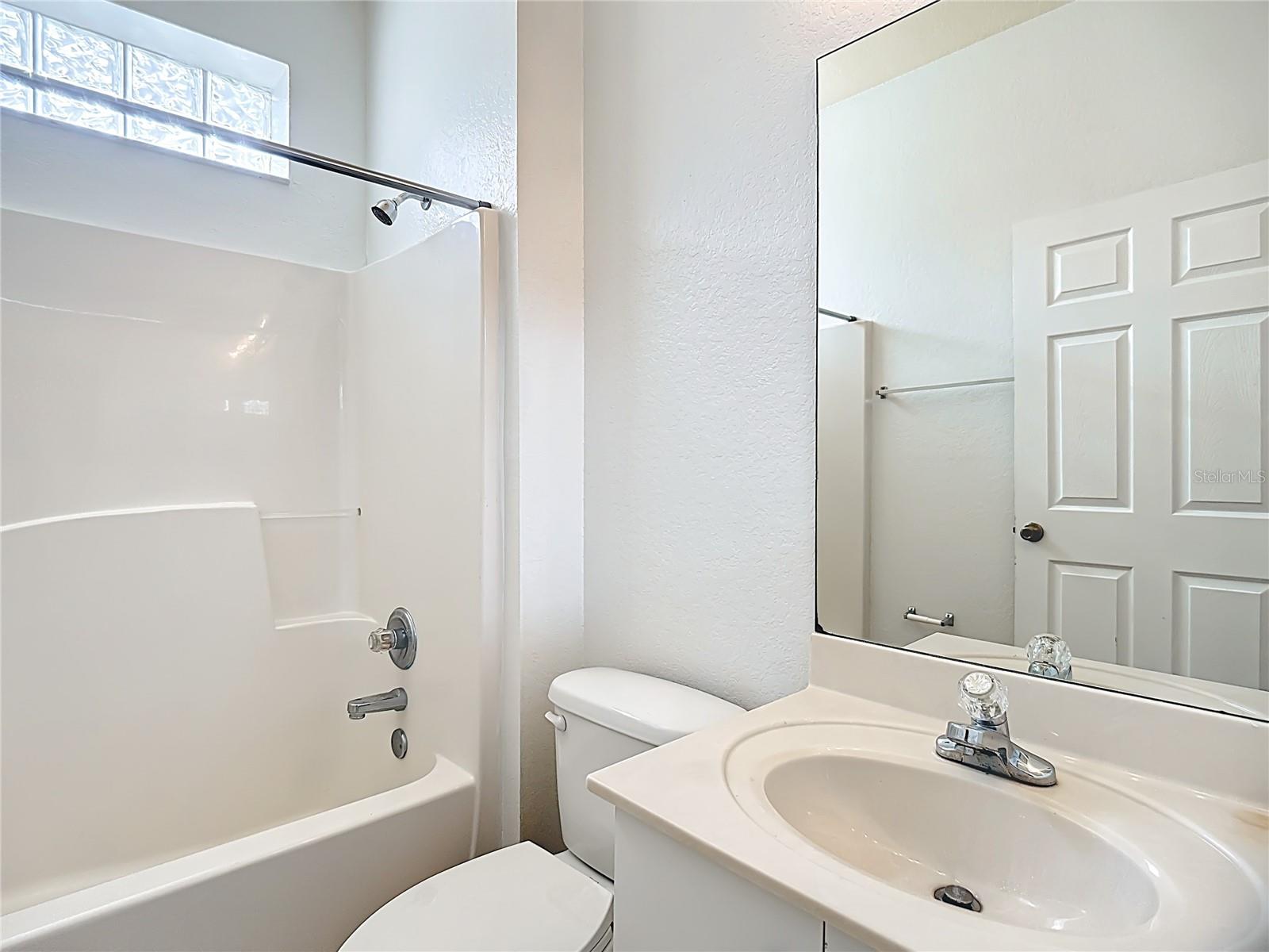 Image 12 of 25 For 20202 Indian Creek Drive 20202