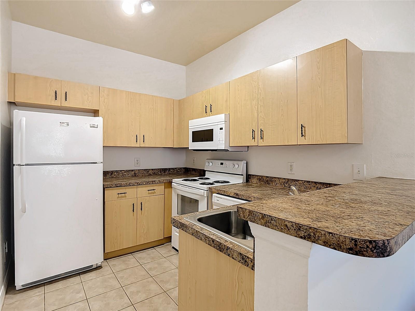 Image 4 of 25 For 20202 Indian Creek Drive 20202