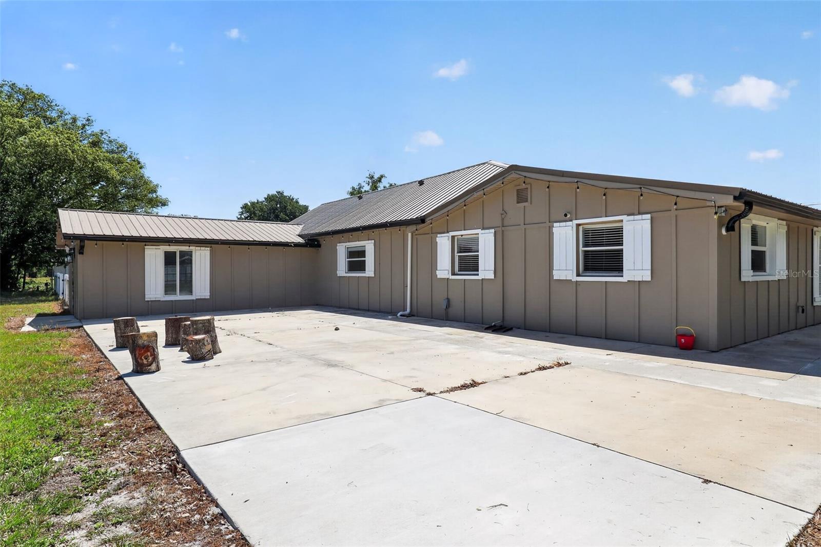 Image 4 of 41 For 3240 Apfel Road