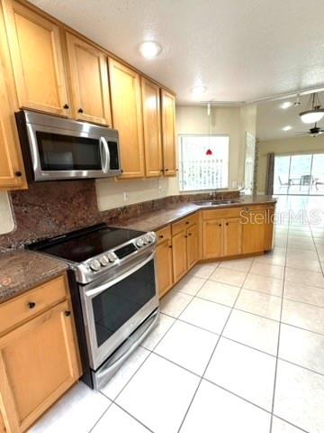 Image 6 of 35 For 939 Glen Abbey Circle
